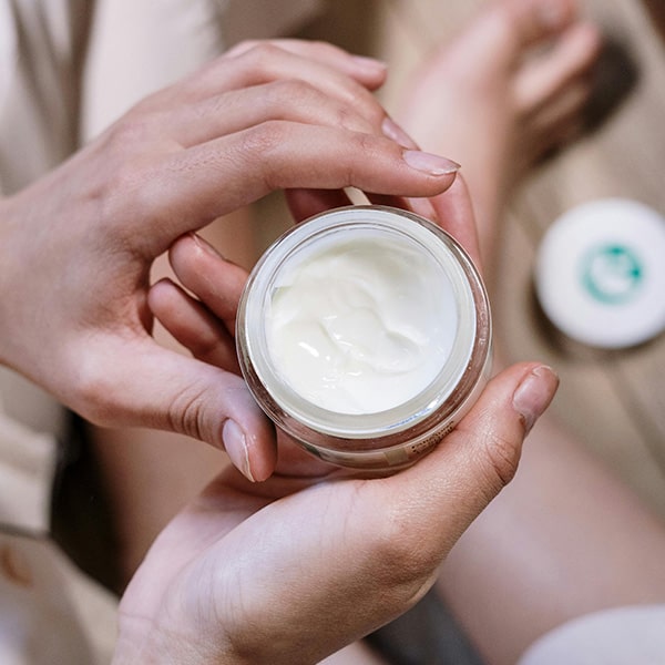 Nophie Essences Private Label About Us 01 min